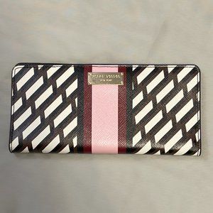 Henri Bendel Wallet